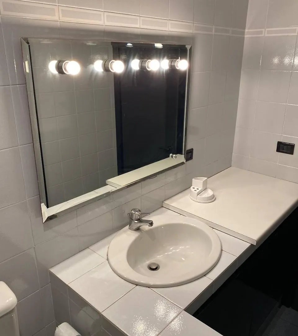 Guest house Martel Rooms - Genova Centro Brignole Italy