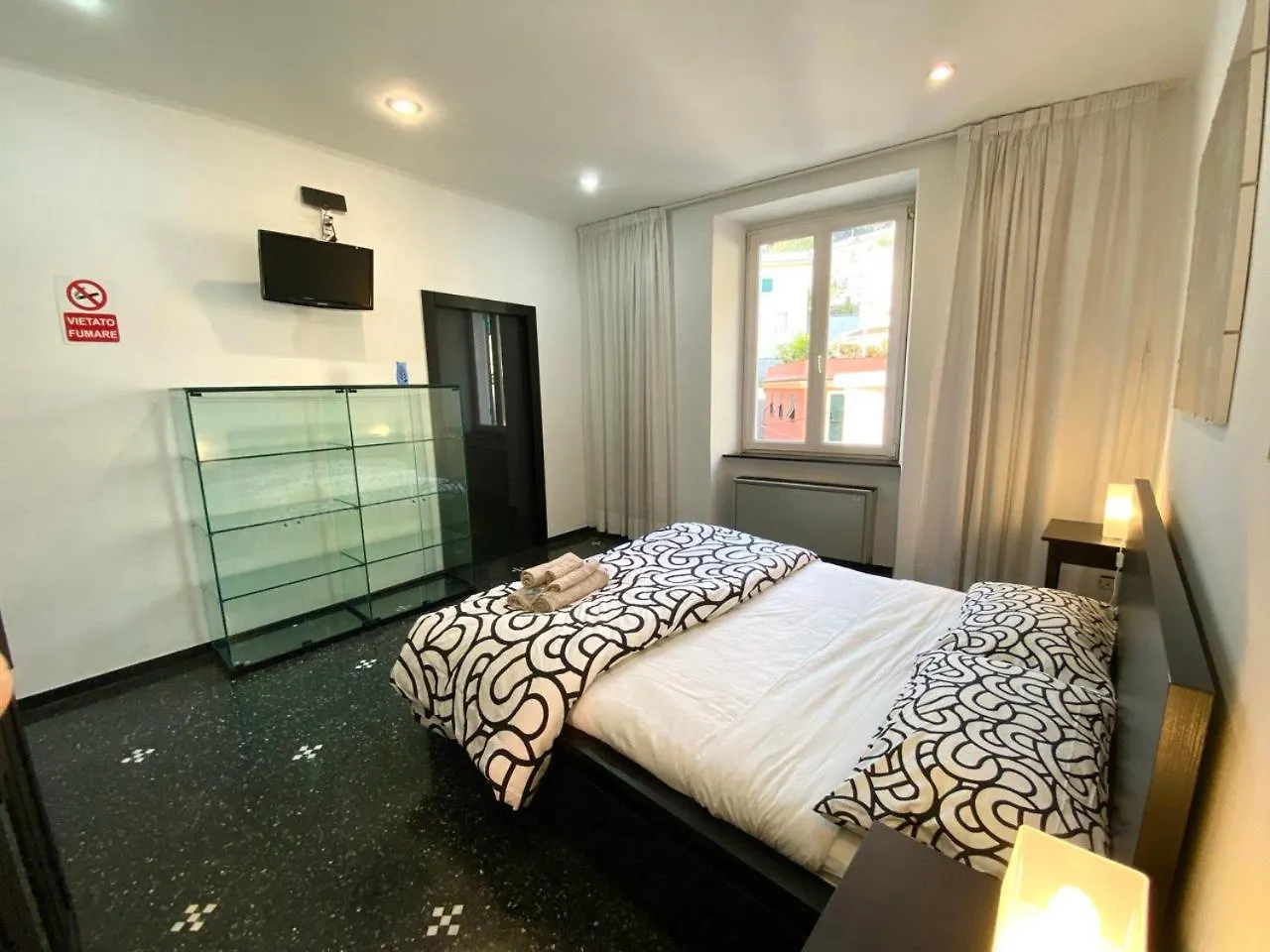 Guest house Martel Rooms - Genova Centro Brignole Italy